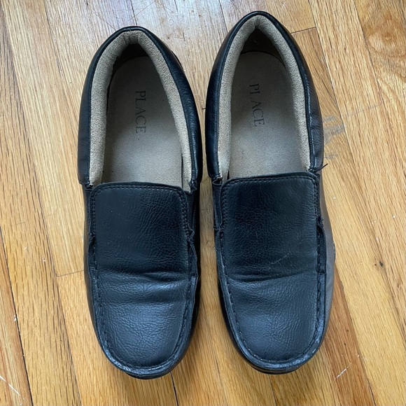 The Children’s Place Boys Slip On Dress Shoes Size 6 Black - Picture 3 of 9